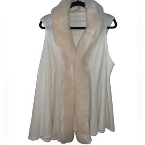 T.P.O. Faux Fur Lined Vest Women’s Cream Flowy OSFA NWT